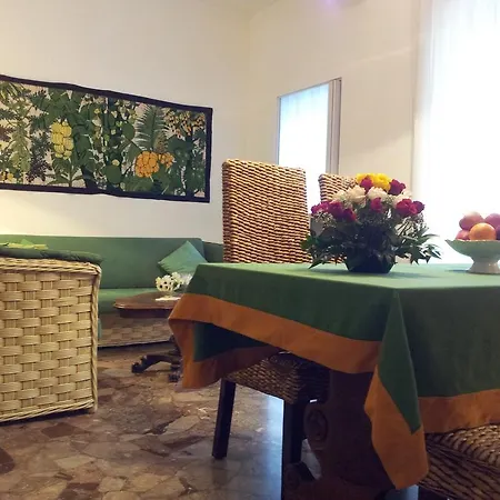 Flavia Apartment *